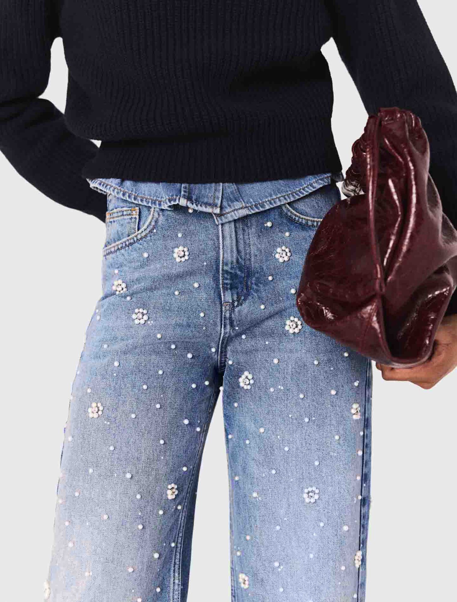 Jean large brod&eacute;