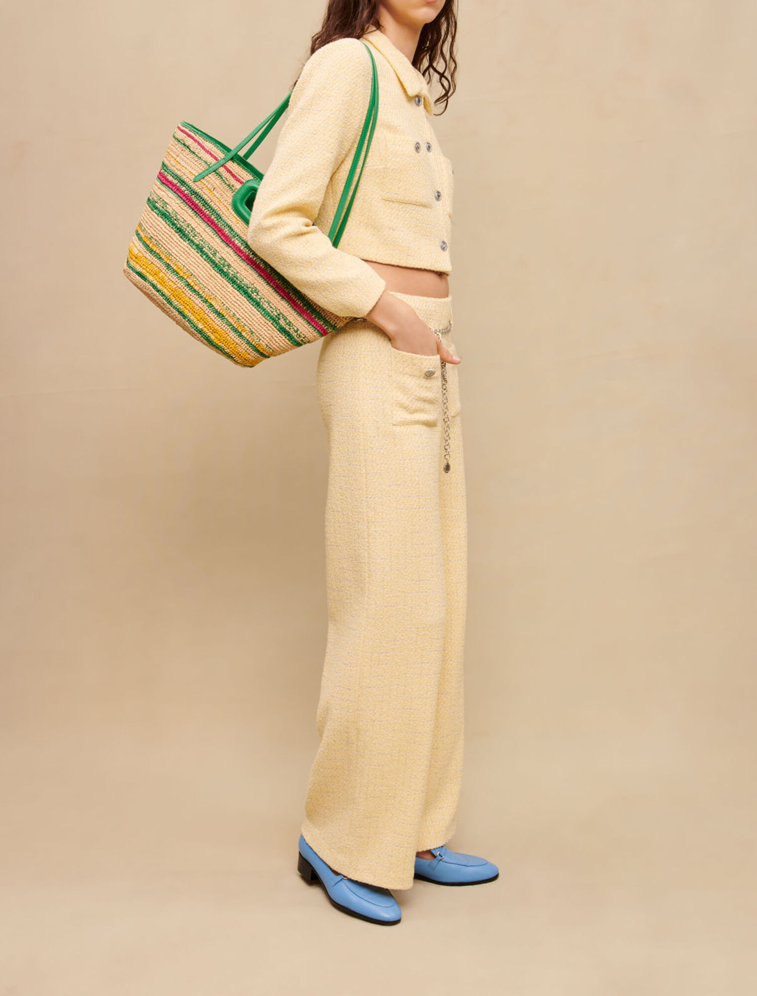 Panier rayé en raphia