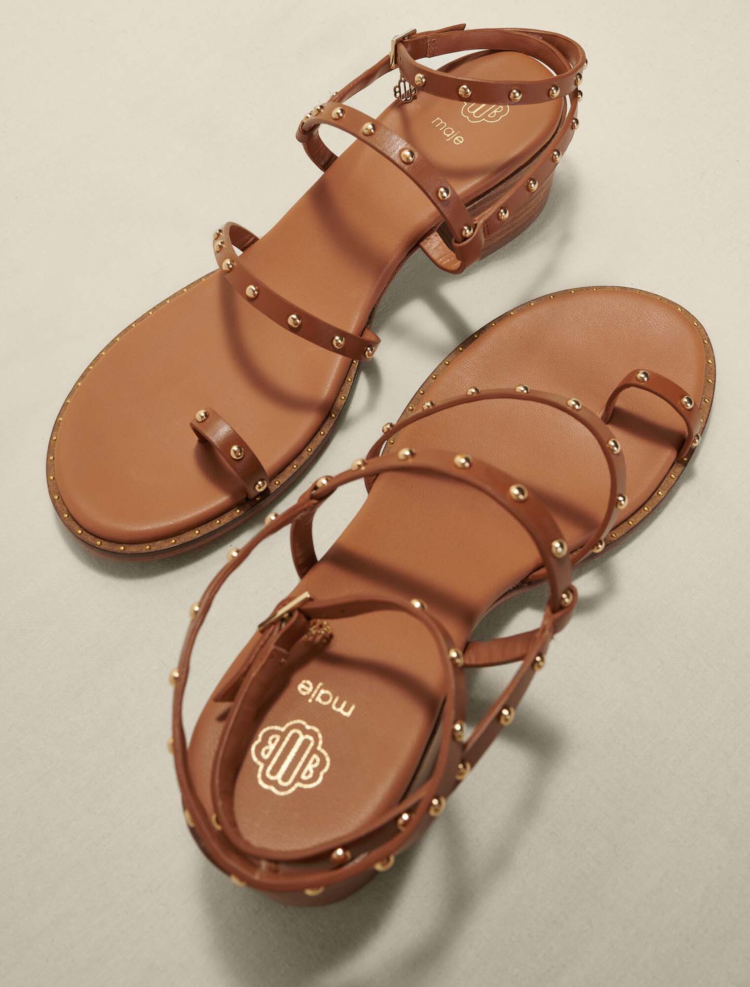 Sandales à brides en cuir clouté