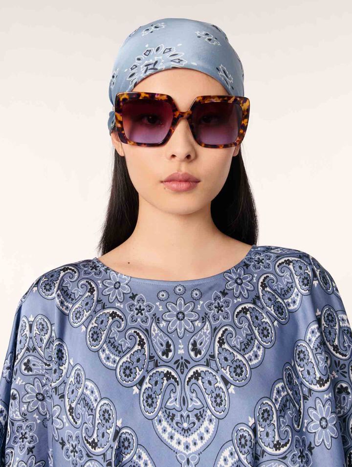 Foulard à imprimé bandana