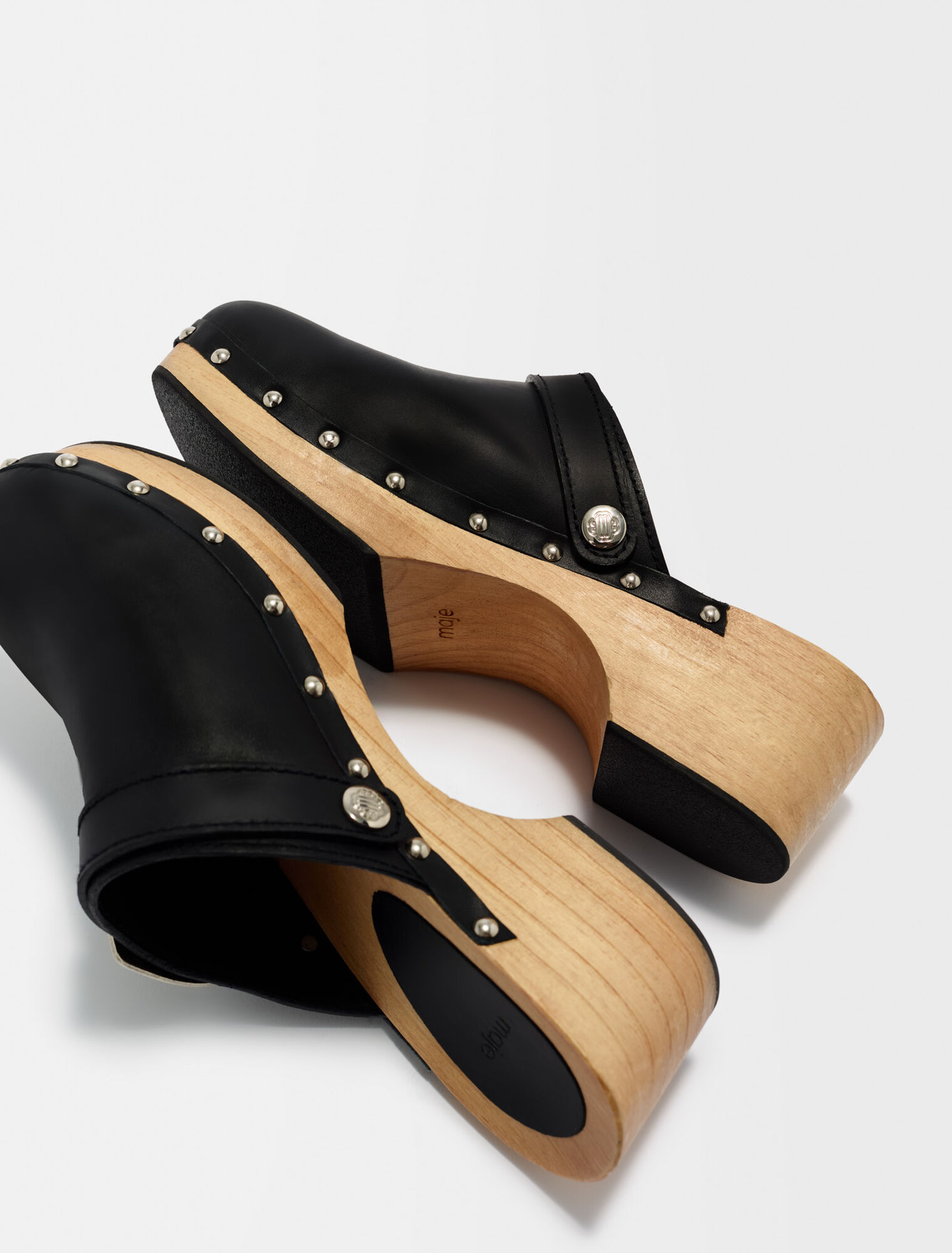 Leather clogs