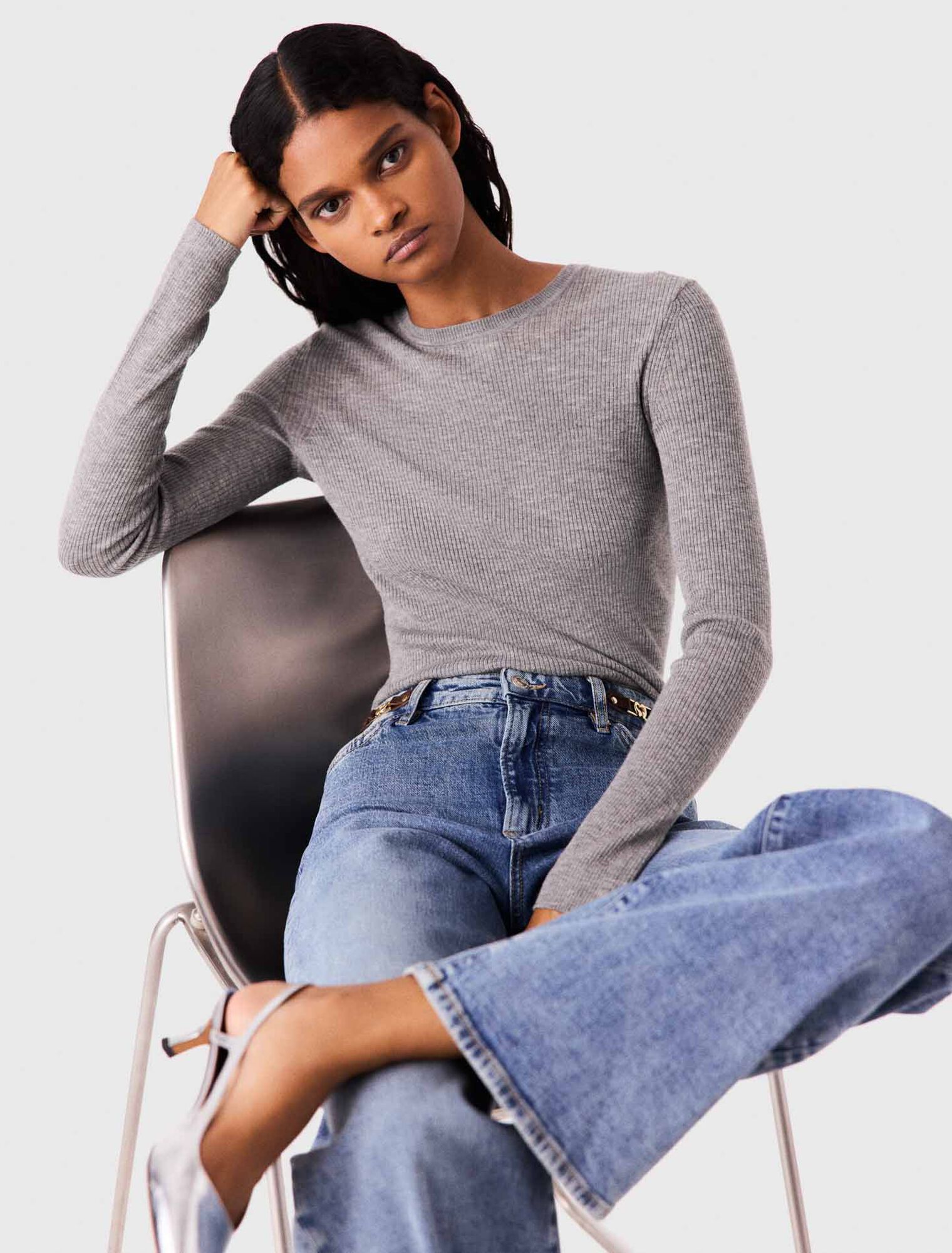  Fitted crewneck sweater
