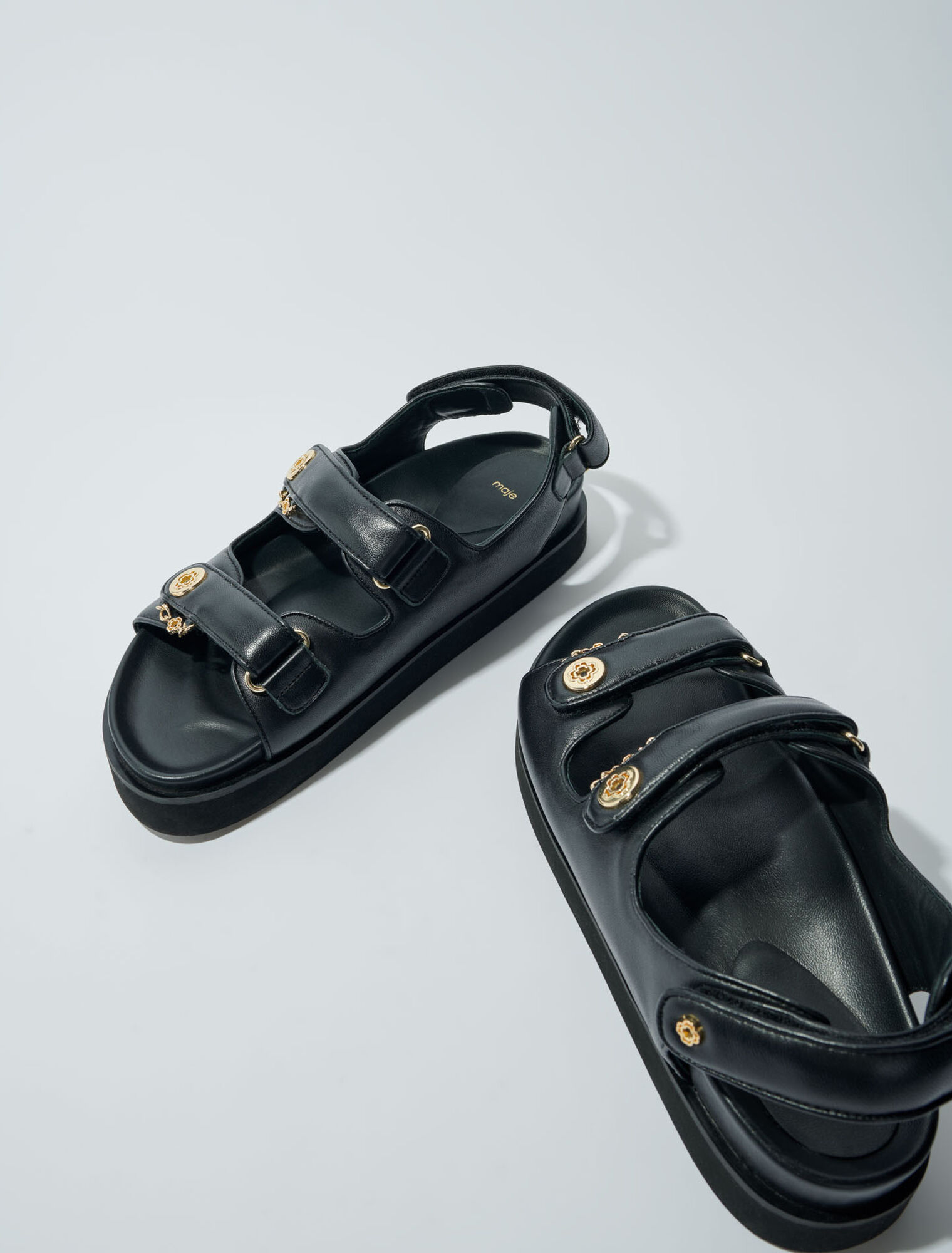 Sandales plates en cuir