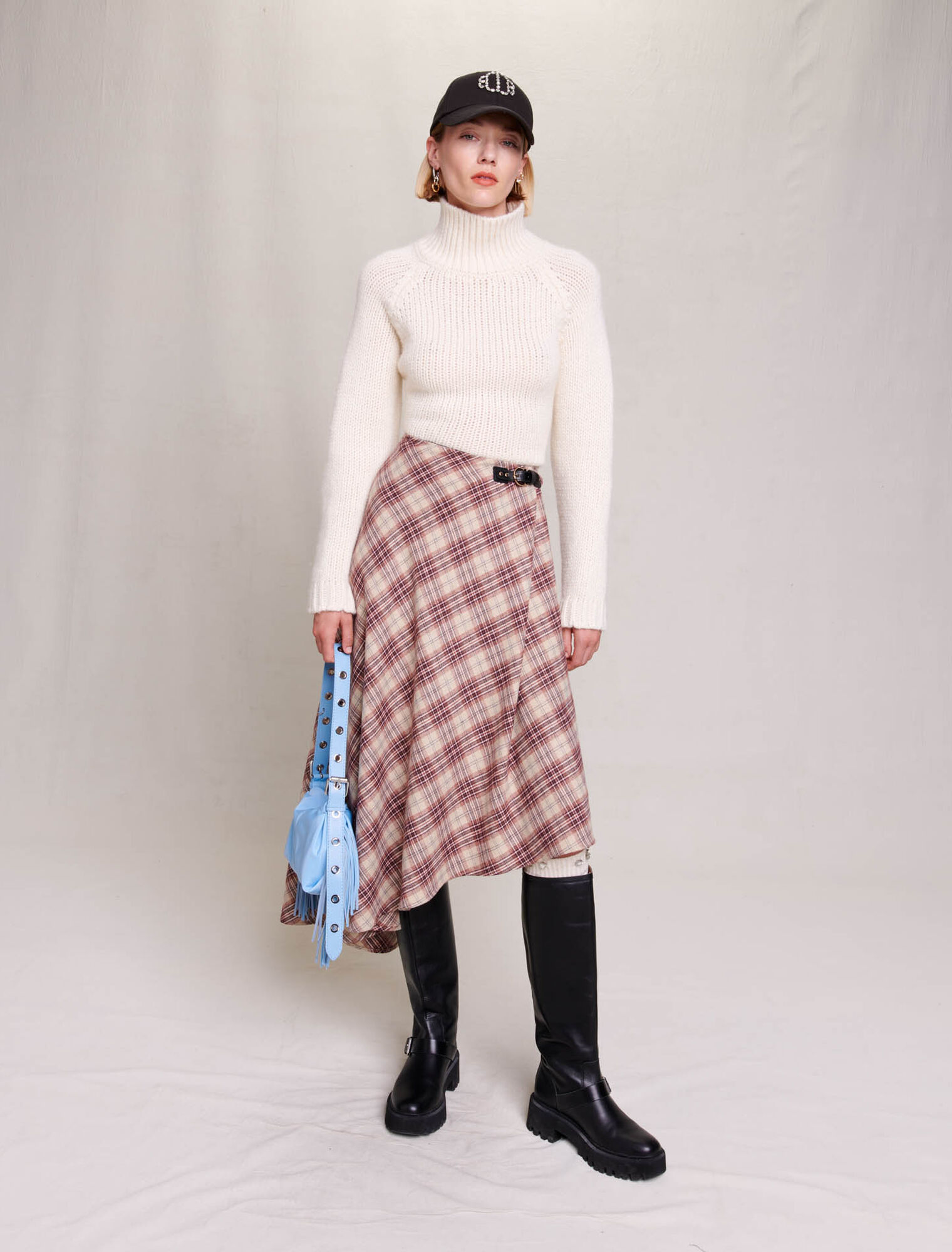 Asymmetrical skirt