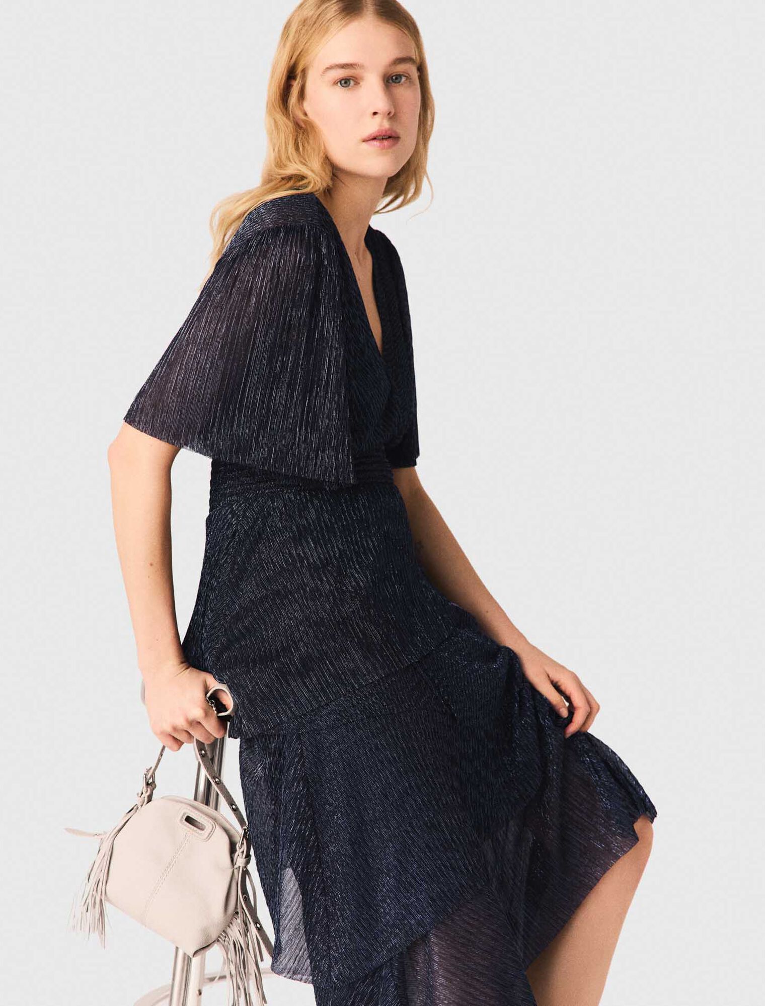 Robe mi-longue &agrave; volants m&eacute;talis&eacute;e
