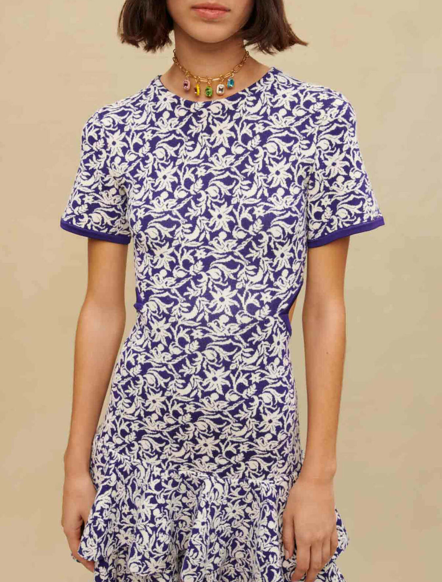 Robe courte fleurie ajourée