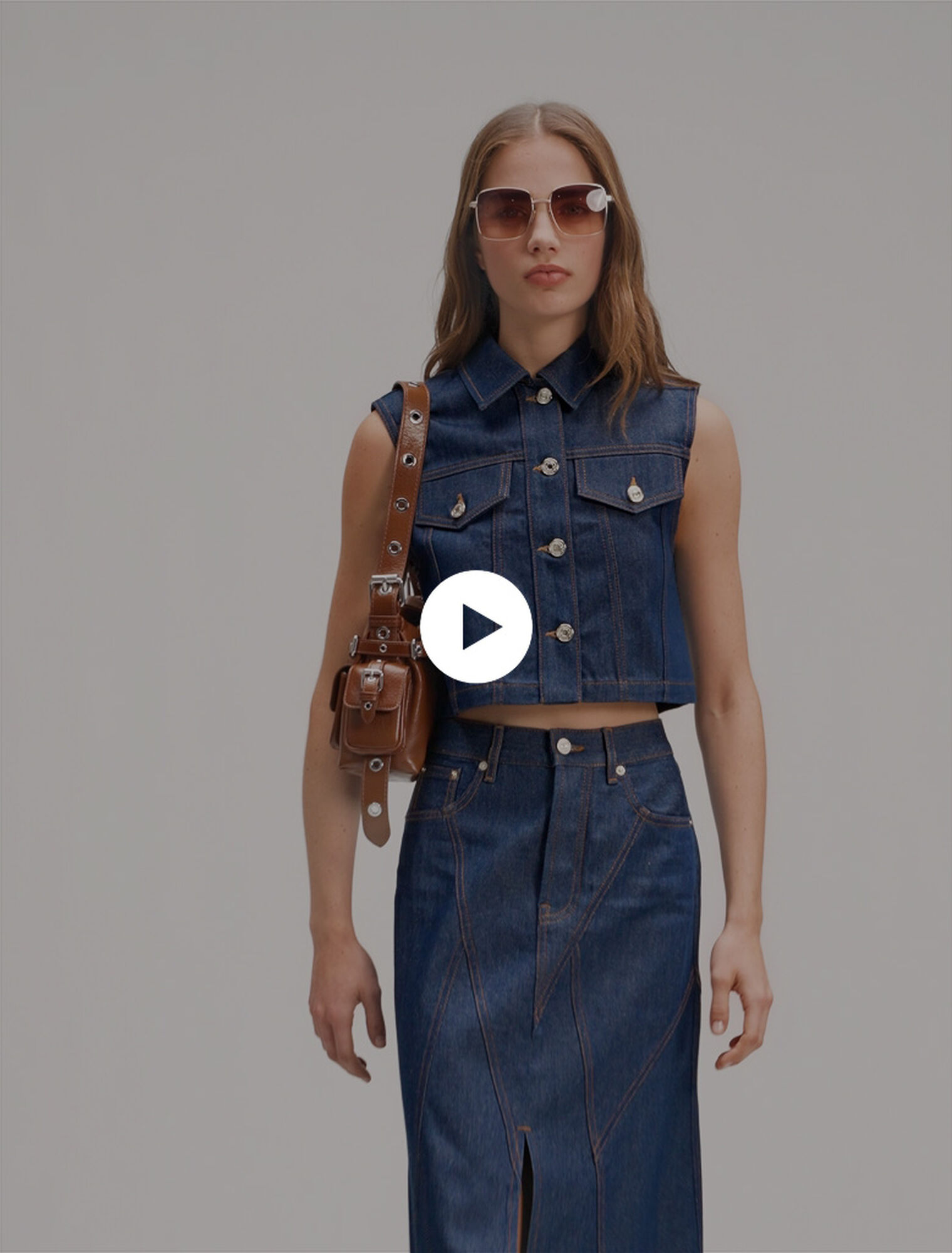 Denim cropped sleeveless jacket