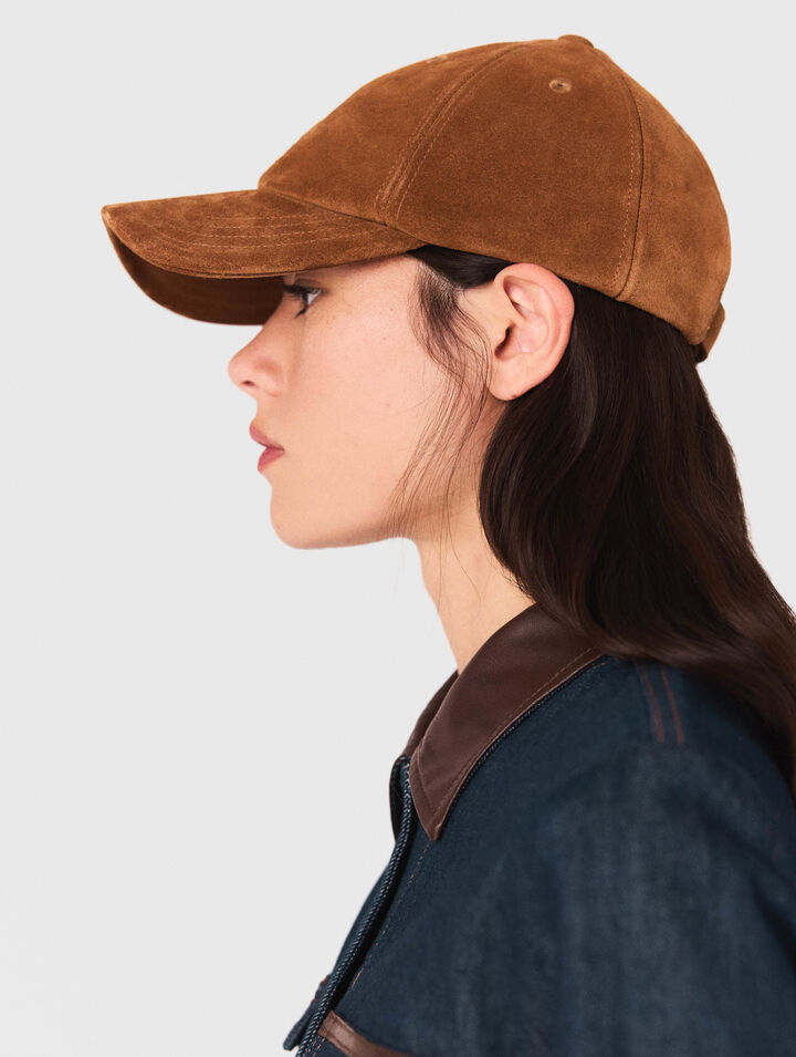 Wide jeans with patch pocket