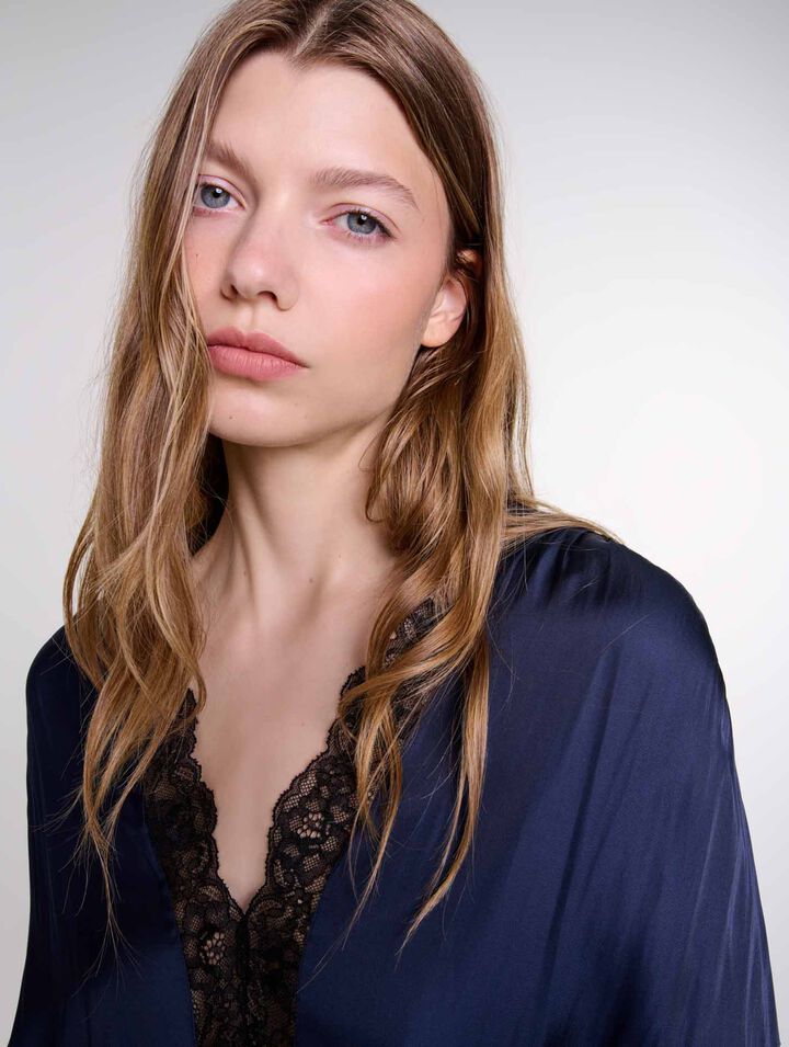 Robe longue plissée avec dentelle