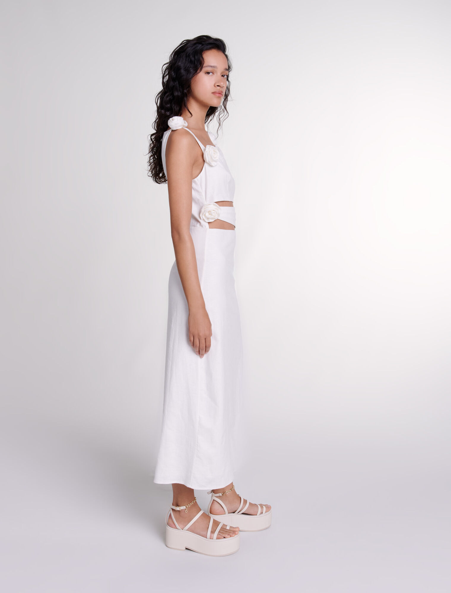 Robe longue en lin ajourée