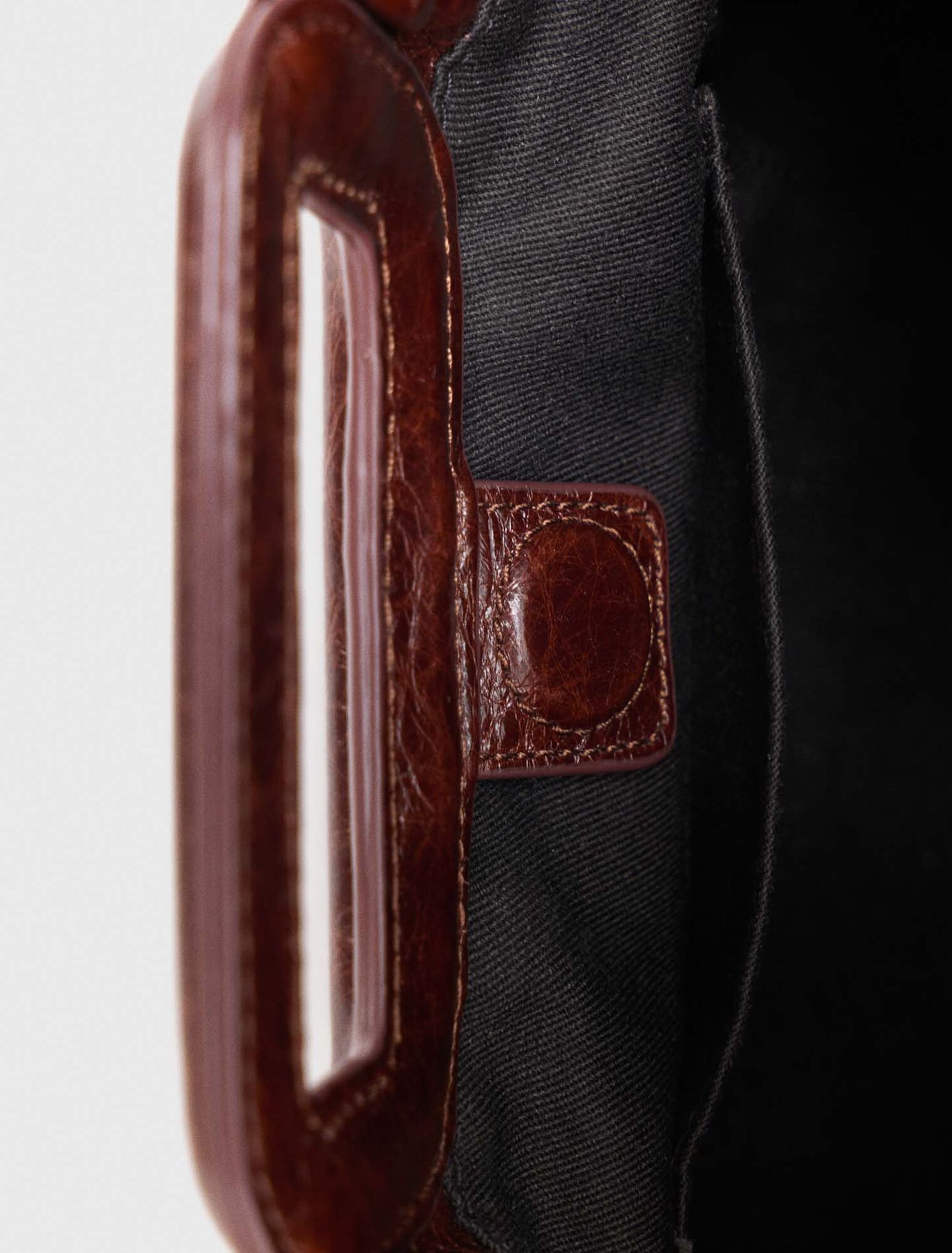 Crackled leather Milpli pouch