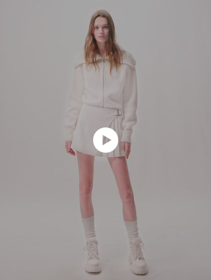 Short pleated tweed skirt