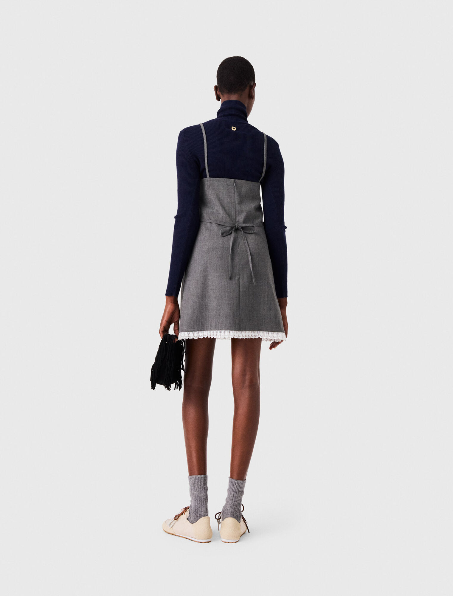 Robe courte tailleur avec dentelle