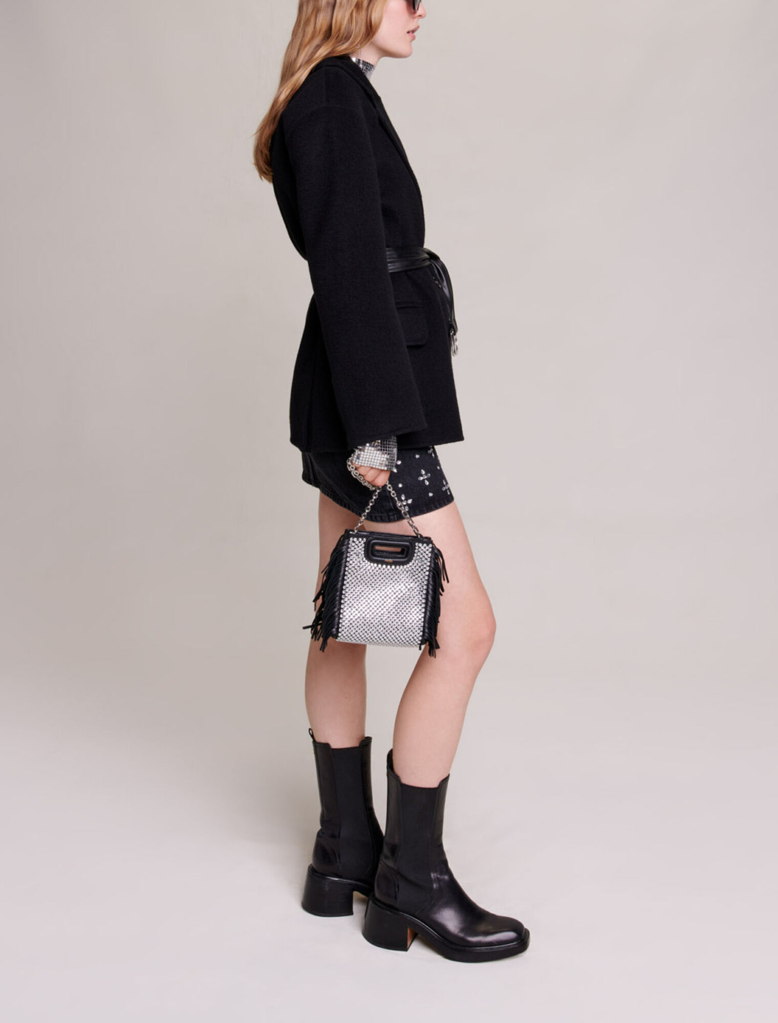 Short tied coat