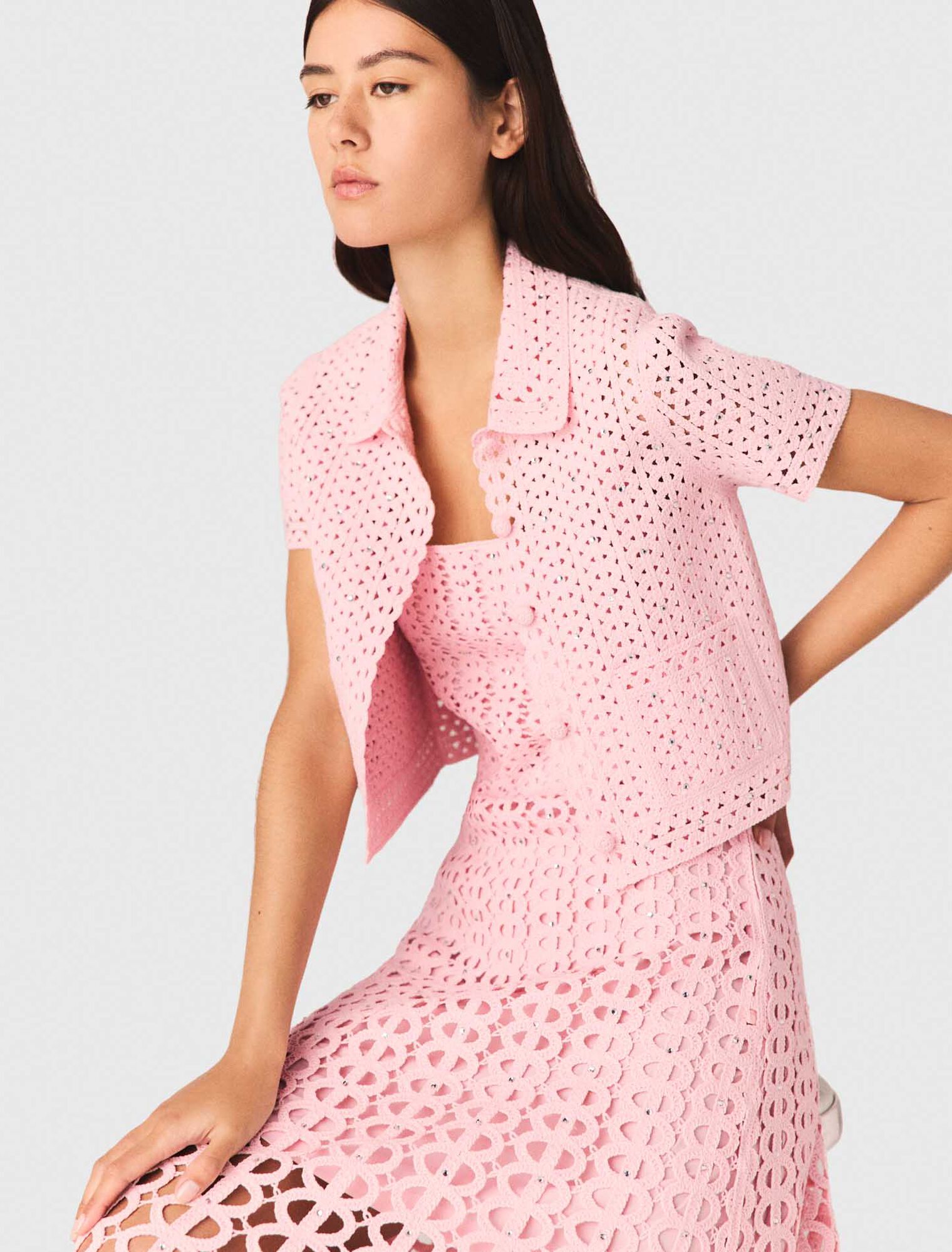 Cardigan en crochet strass&eacute;