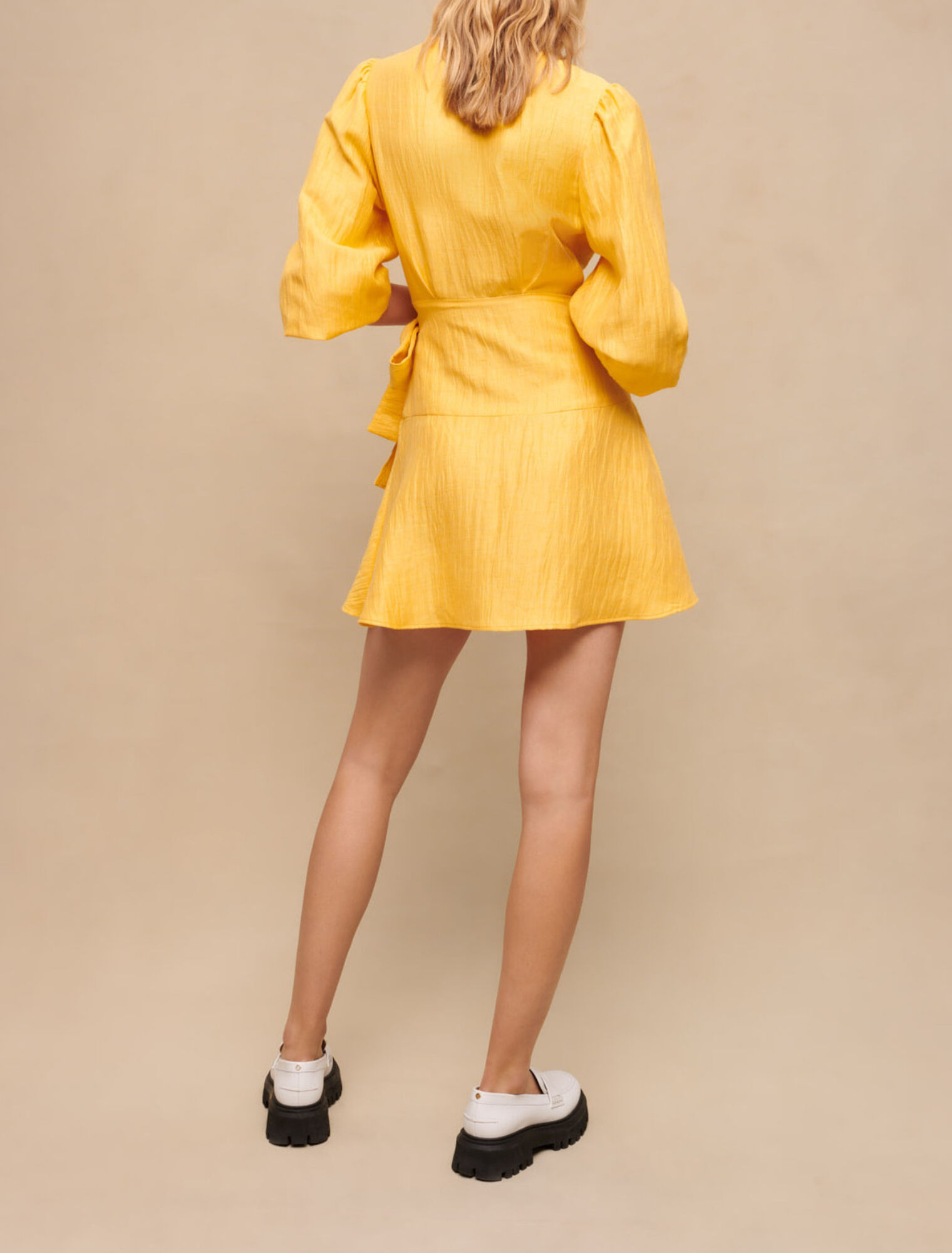 Wrap dress with tie