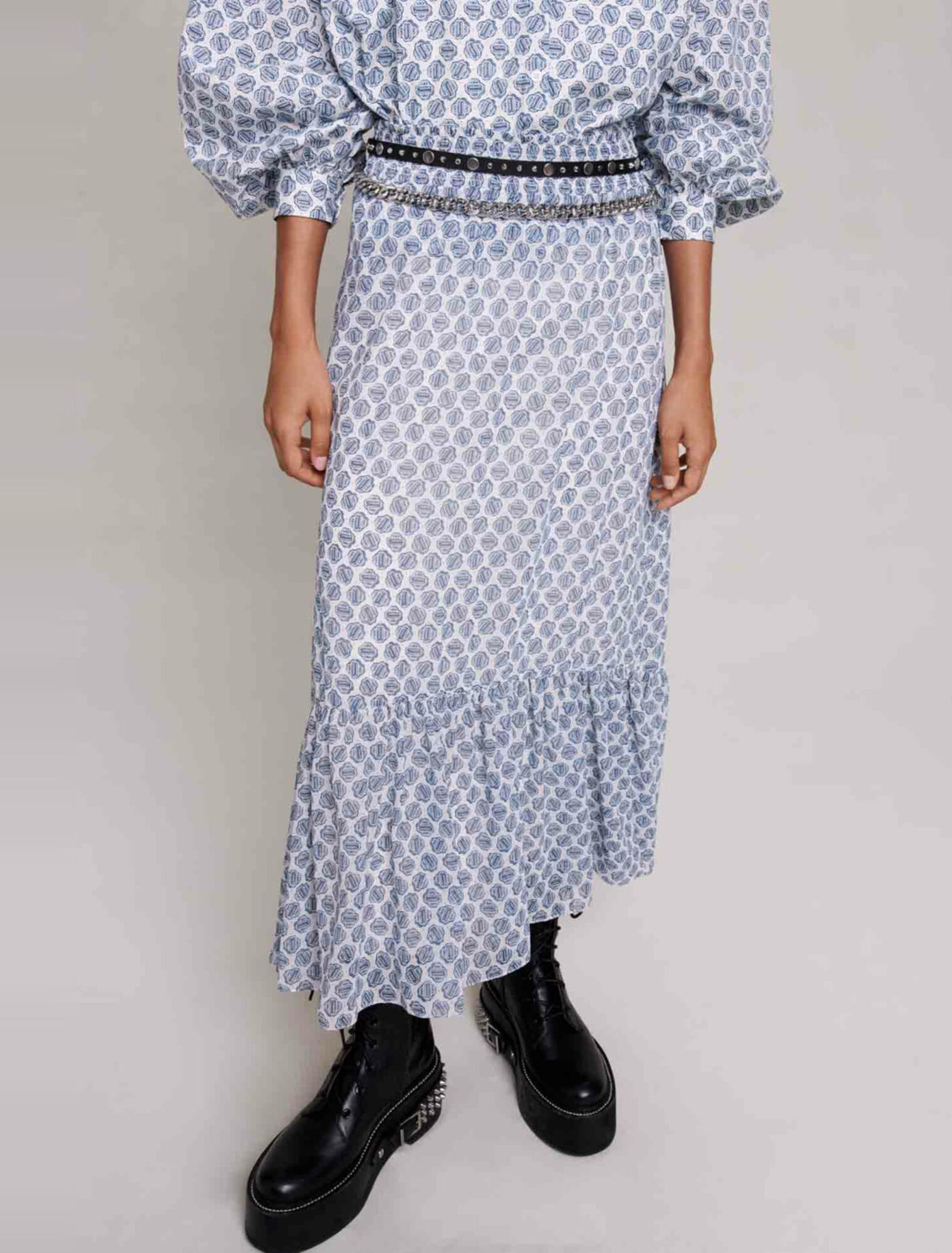Long asymmetric skirt