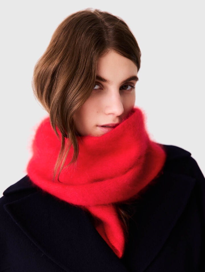 Wool triangle scarf