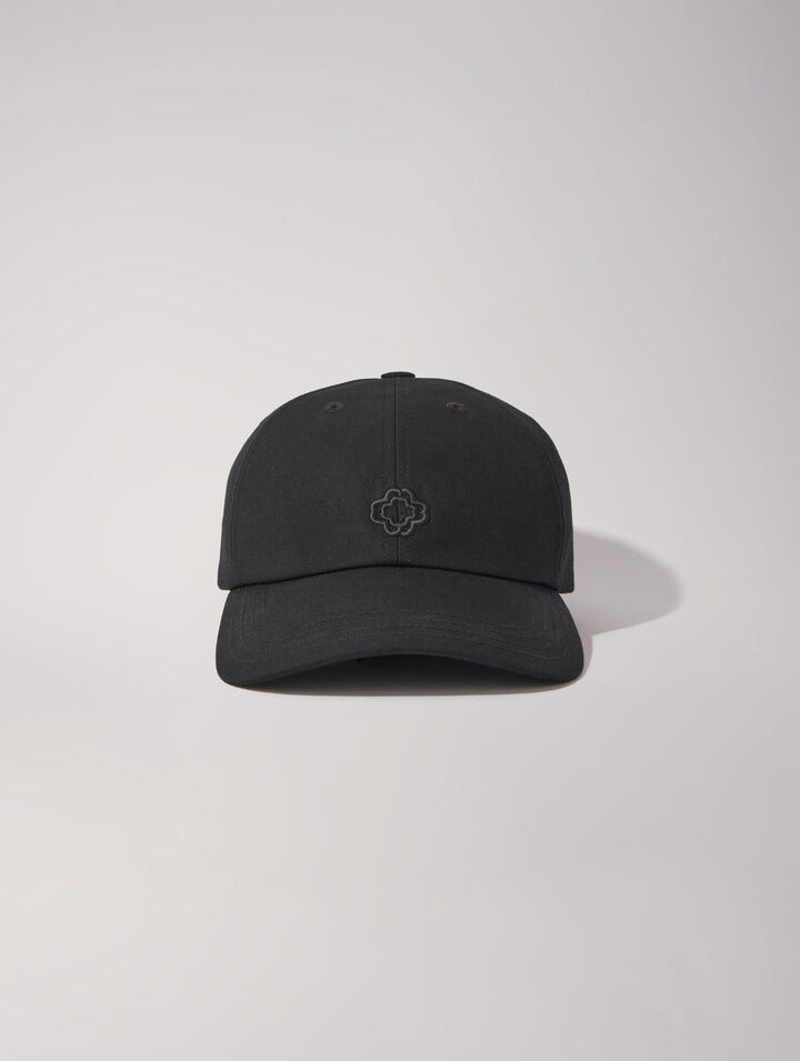 Cotton cap with gold-tone buckle
