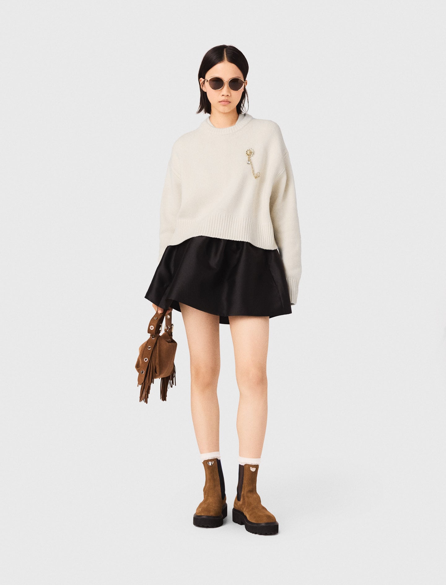 Maje Woman's wool Sweater with floral brooch for Spring/Summer, in color Ecru / Beige