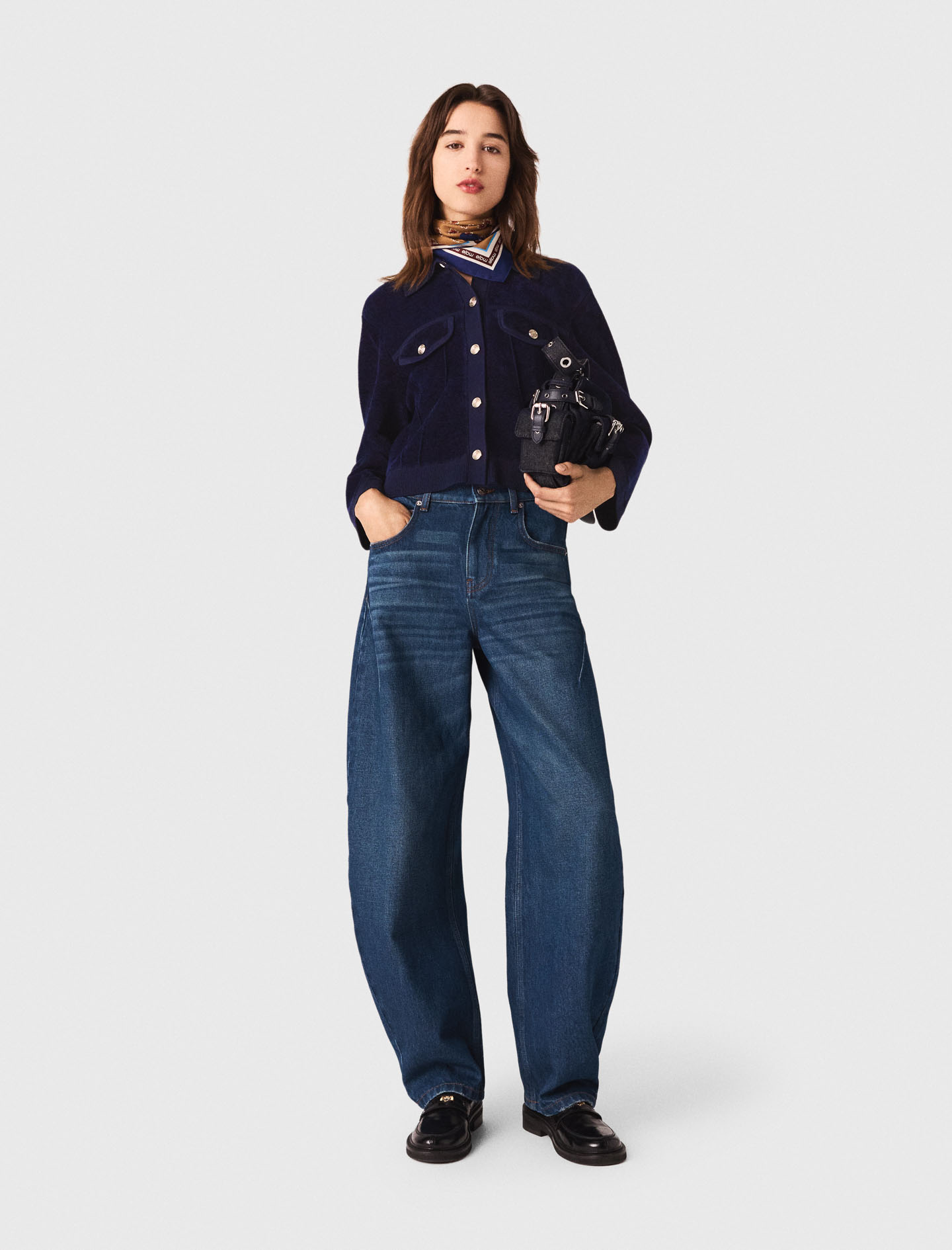 Maje Woman's viscose Cropped velvet jacket for Fall/Winter, in color Navy / Blue